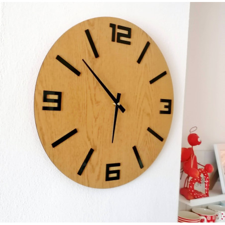 Stilvolle Wanduhr aus Holz – minimalistisches Design – JAKFILD
