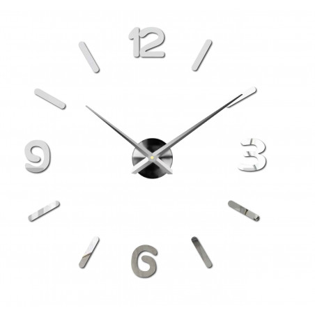 Stilvolle Uhr aus Plexiglas, leise und einfach in jedem Raum zu installieren. Stilvolle Uhr aus Plexiglas, leise und einfach in jedem Raum zu installieren.