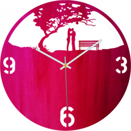 Wanduhr aus Holz Liebe im Park - LOVE