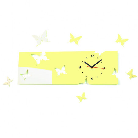 Moderne Wanduhr aus Plexiglas. Trends auf der Wanduhr als Geschenk. Clock X-momo. PMMA Moderne Wanduhr aus Plexiglas. Trends auf der Wanduhr als Geschenk. Clock X-momo. PMMA