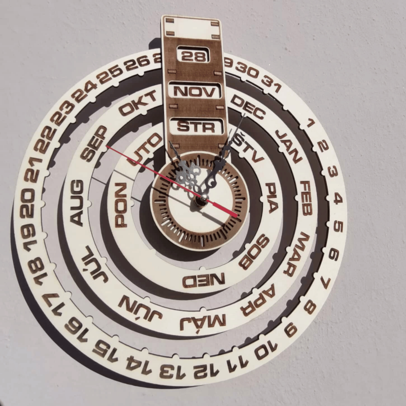 Wanduhr mit Gravur, Holzkalender - JOGBELII