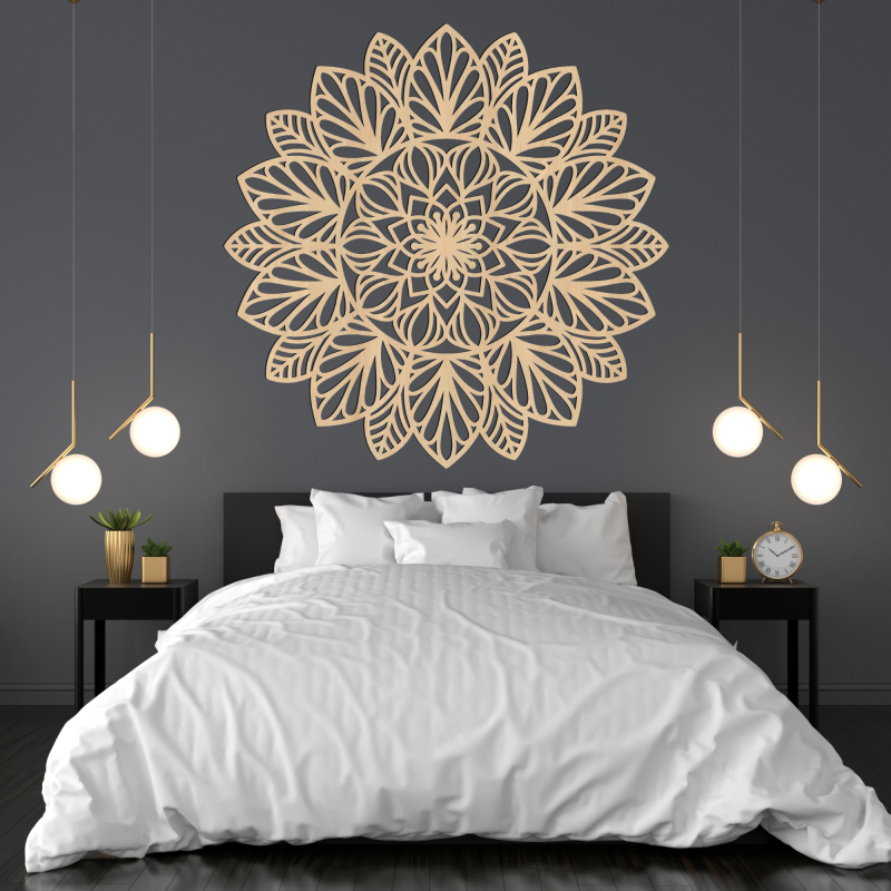 Holzmandala an der Wand