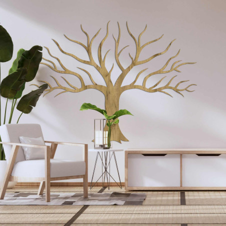 Holzbild an der Wand mit Ästen Holzbild an der Wand mit Ästen