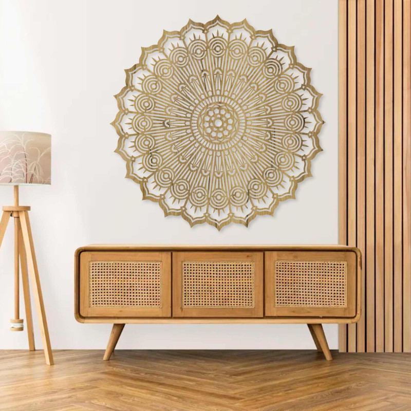 Hölzernes Mandala an der Wand