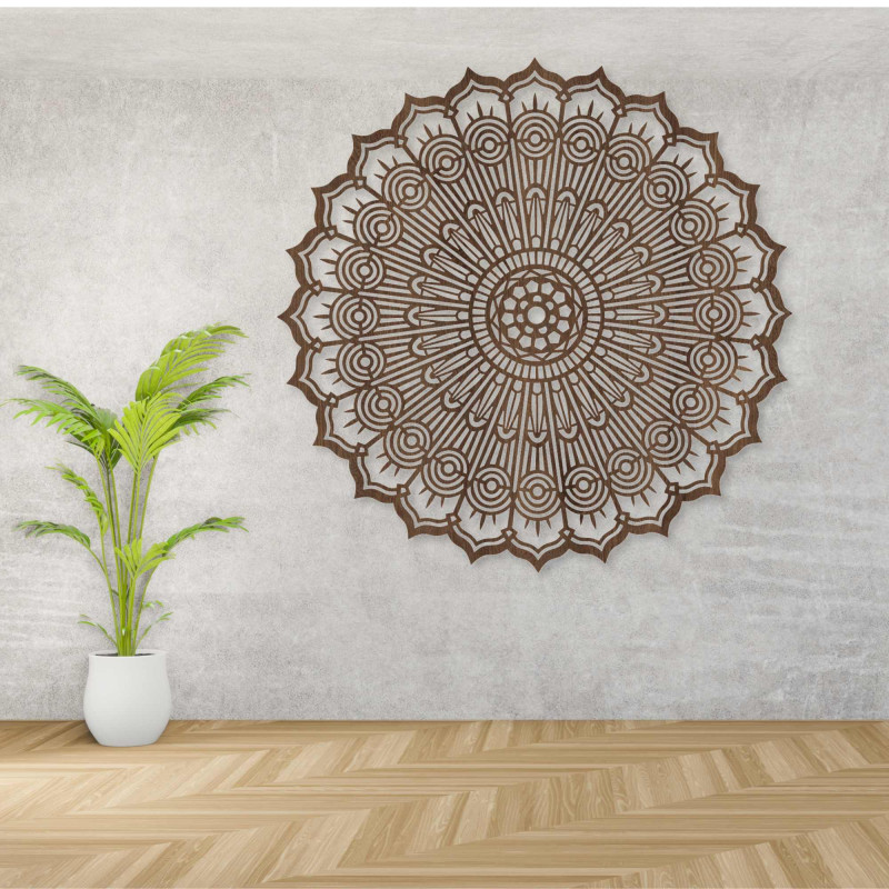 Hölzernes Mandala an der Wand