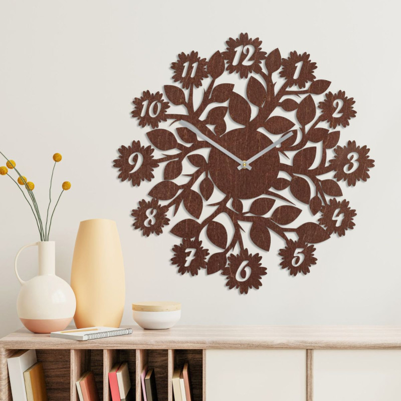 moderne Uhr mit Zahlen, Blumen