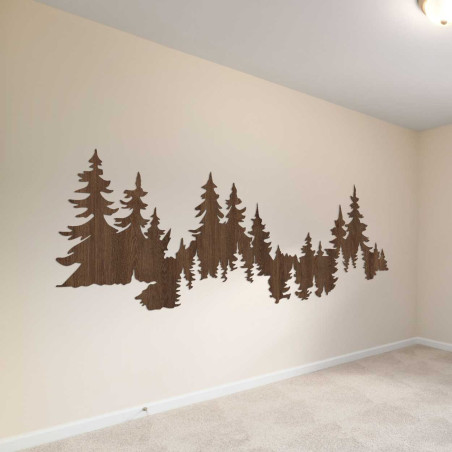 Minimalistisches Interieur mit stilvoller Holzwalddekoration an der Wand. Minimalistisches Interieur mit stilvoller Holzwalddekoration an der Wand.