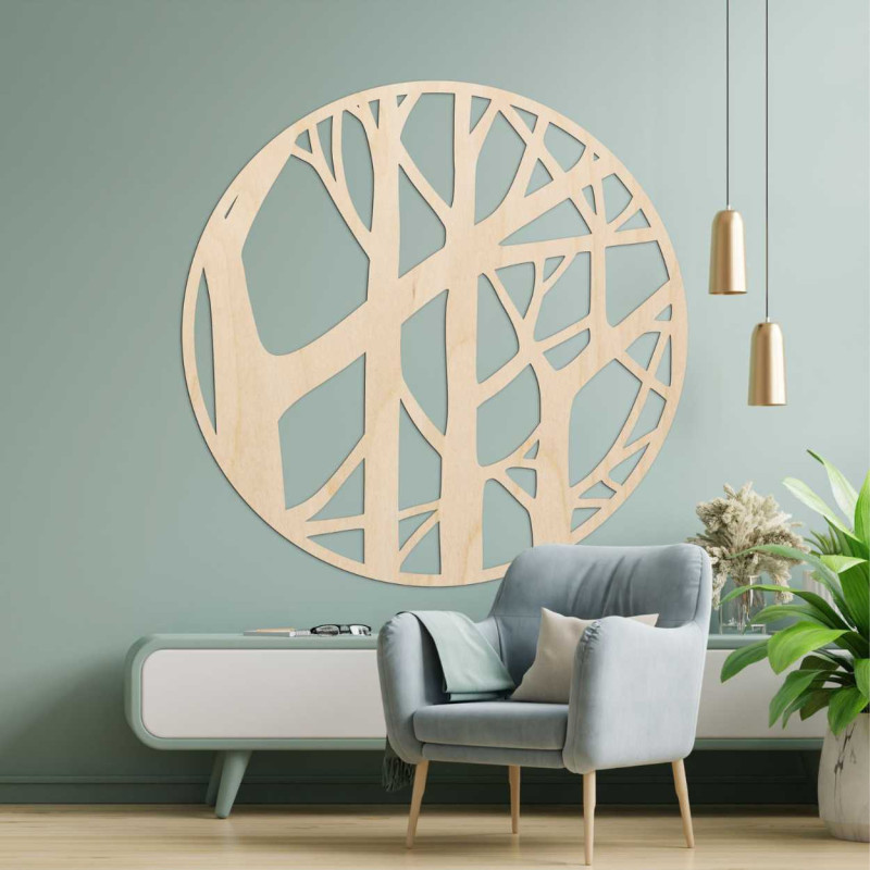 Geschnitztes Baummotiv aus Holz als Innendekoration