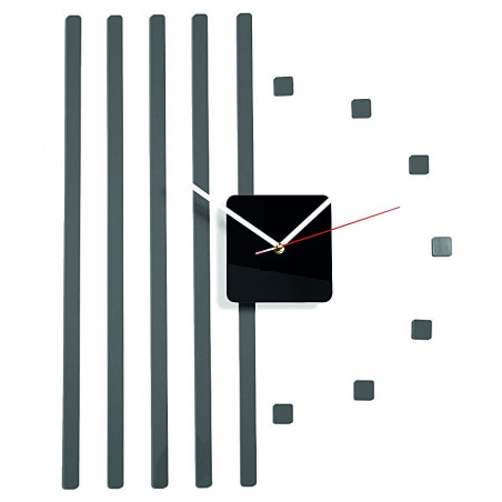 Moderne Wanduhr aus Plexiglas. Trendige Wanduhr als Geschenk. X-momo Uhr. PMMA Moderne Wanduhr aus Plexiglas. Trendige Wanduhr als Geschenk. X-momo Uhr. PMMA