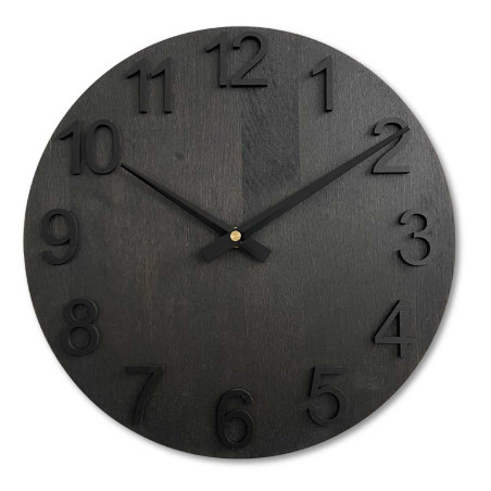 Wanduhr mit klarem Holzzifferblatt und dünnen Zeigern Wanduhr mit klarem Holzzifferblatt und dünnen Zeigern