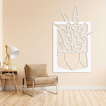 Wanduhr aus Holz mit glatter, runder Form und kontrastierender Mitte. Wanduhr aus Holz mit glatter, runder Form und kontrastierender Mitte.