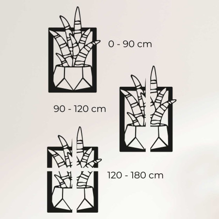 Minimalistische Wanduhr mit Holzsockel und kontrastierenden Zeigern. Minimalistische Wanduhr mit Holzsockel und kontrastierenden Zeigern.
