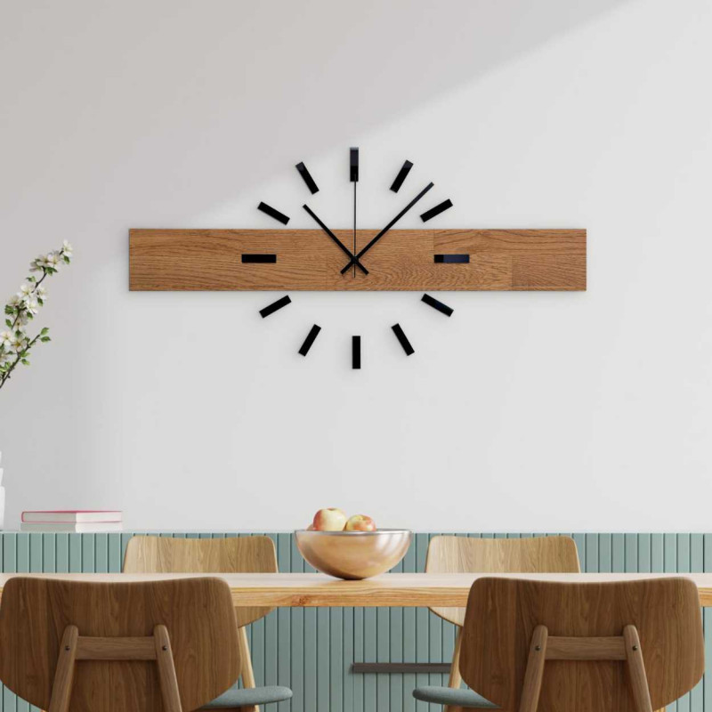 Moderne Wanduhr aus Holz mit elegantem Design für das Wohnzimmer.