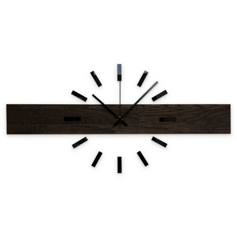 Elegante Wanduhr aus Holz mit minimalistischem Motiv.