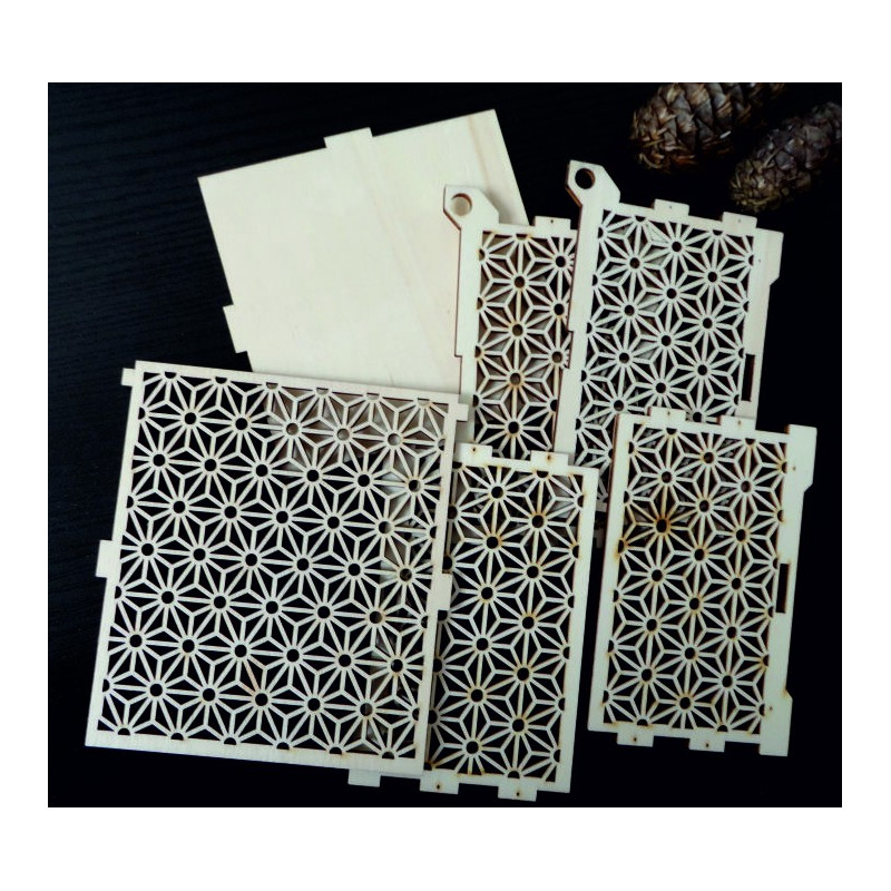 Holz- und Kunststoffdekorationen, Weihnachtsschmuck, Vintage-Accessoires aus Holz