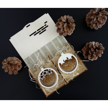 Holz- und Kunststoffornamente, Weihnachtsornamente, Vintage-Accessoires aus Holz