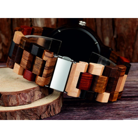READER Armbanduhr aus Holz. Meine Damen und Herren.