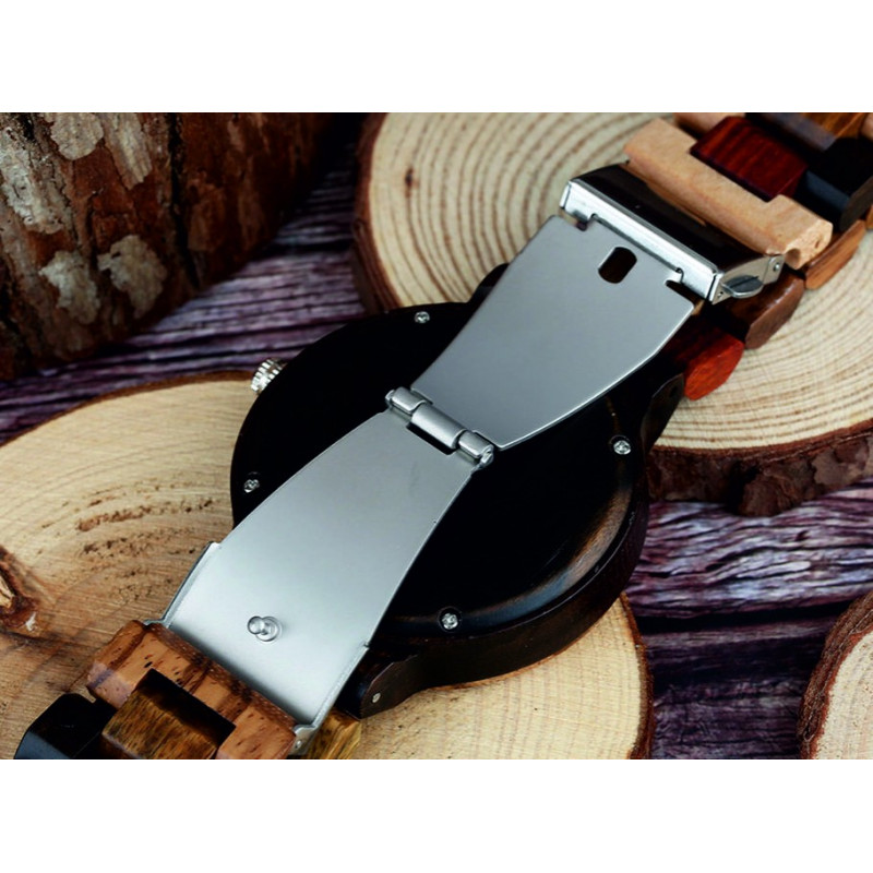 READER Armbanduhr aus Holz. Meine Damen und Herren.