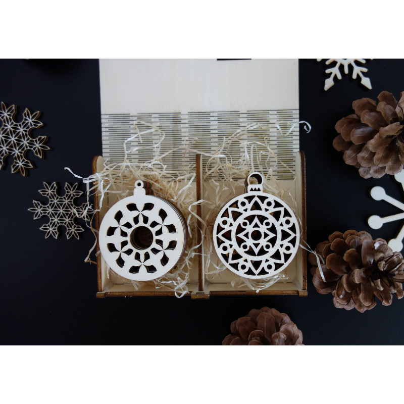 Ornamente aus Holz und Kunststoff, Weihnachtsschmuck, Vintage-Accessoires aus Holz