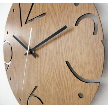 Moderne Wanduhr, Wanduhr aus Holz, Sperrholz Moderne Wanduhr, Wanduhr aus Holz, Sperrholz