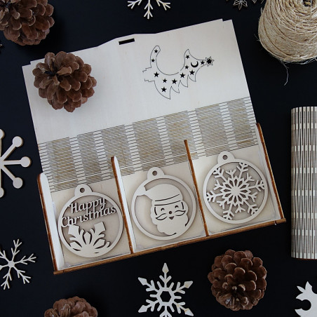 Set mit schönen Weihnachtsschmuck aus Holz, 1 Set-18 Stück