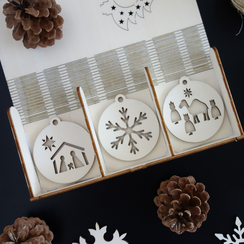 Satz von Weihnachtsdekorationen, die 1 Satz-18 Stücke gefallen werden