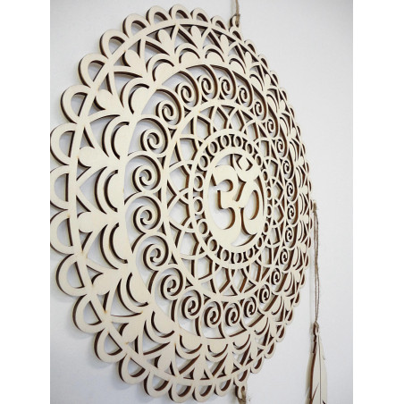 Boho Traumfänger aus Holz, OM Symbol, natürliche Dekoration, ideal als Geschenk oder für das Wohnzimmer. Boho Traumfänger aus Holz, OM Symbol, natürliche Dekoration, ideal als Geschenk oder für das Wohnzimmer.