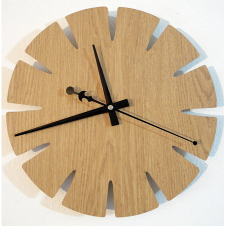 Holzwanduhr aus HDF SPECTRA Holzwanduhr aus HDF SPECTRA